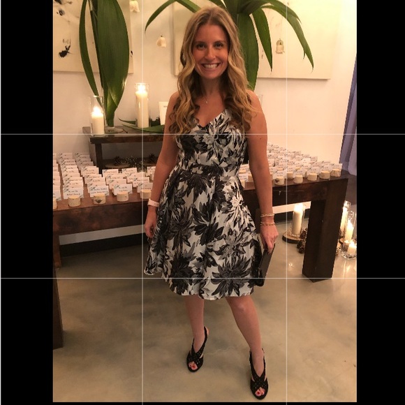 Meet your Posher, Marisa - Picture 2 of 2